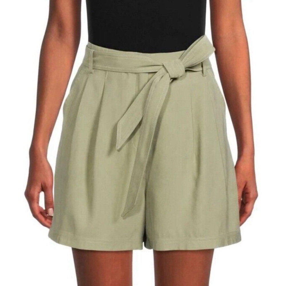 BCBGMaxAzria High Waist Sage Shorts size small like new